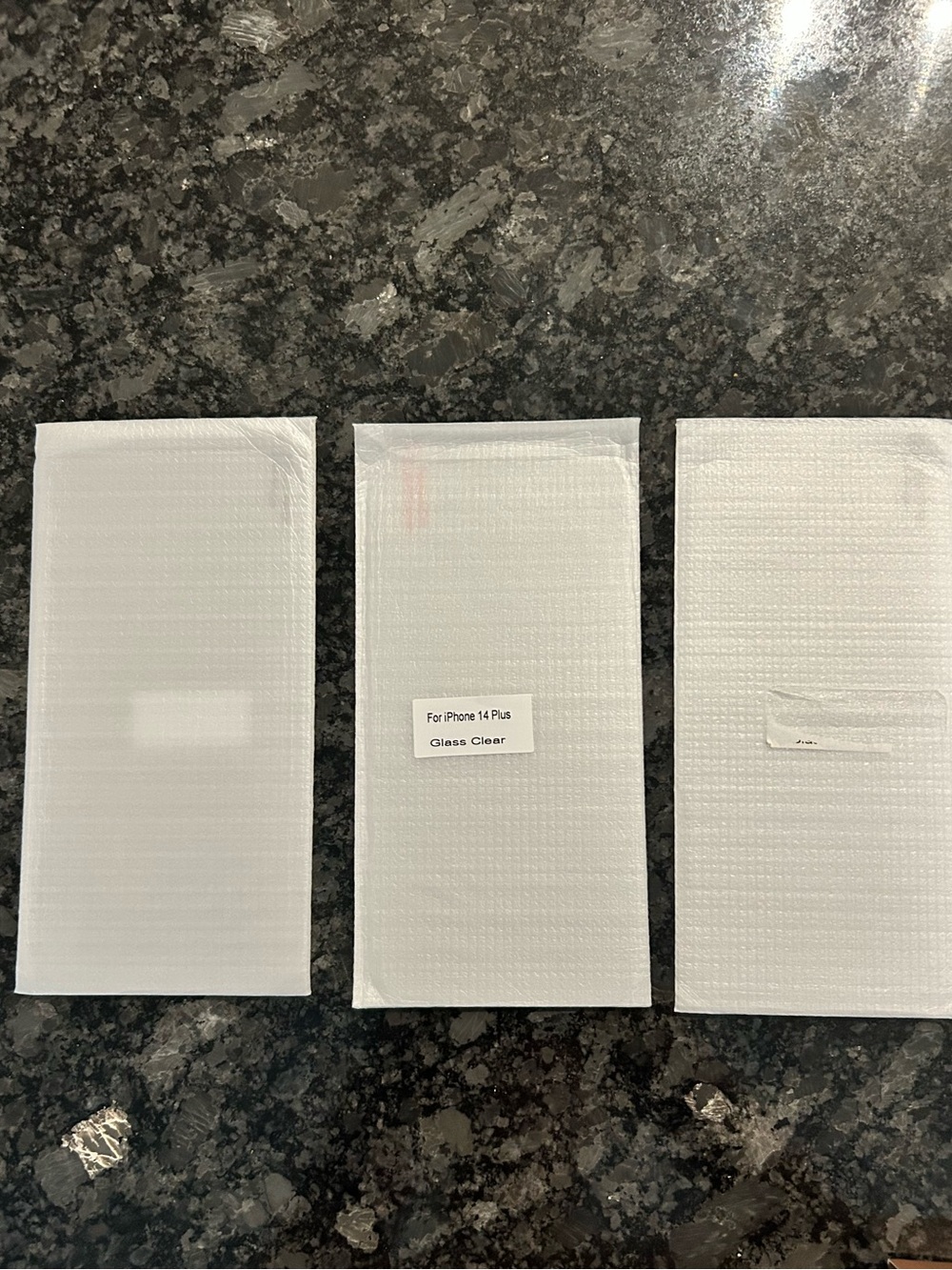 iPhone 14 Plus clear glass screen protector (3)